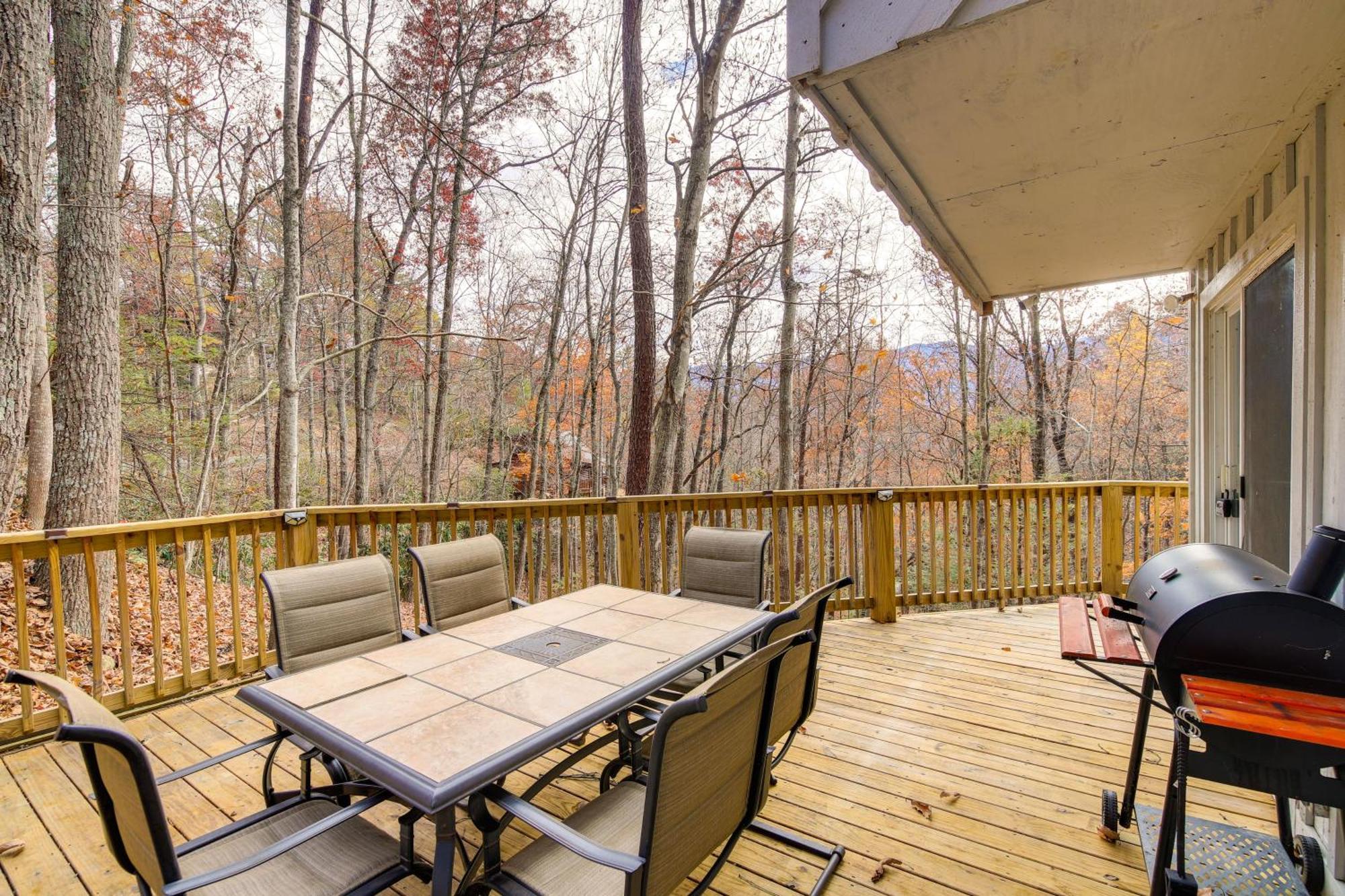Updated Cobbly Nob Resort Home With Hot Tub! Gatlinburg Buitenkant foto