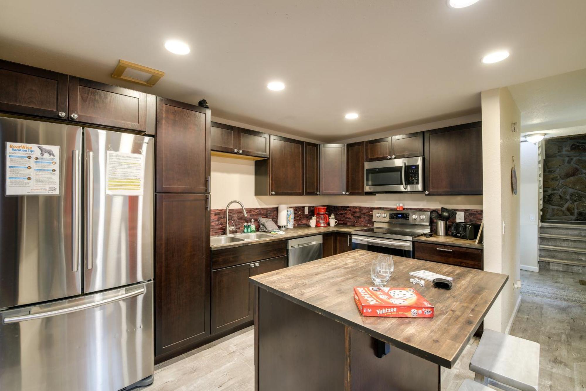 Updated Cobbly Nob Resort Home With Hot Tub! Gatlinburg Buitenkant foto
