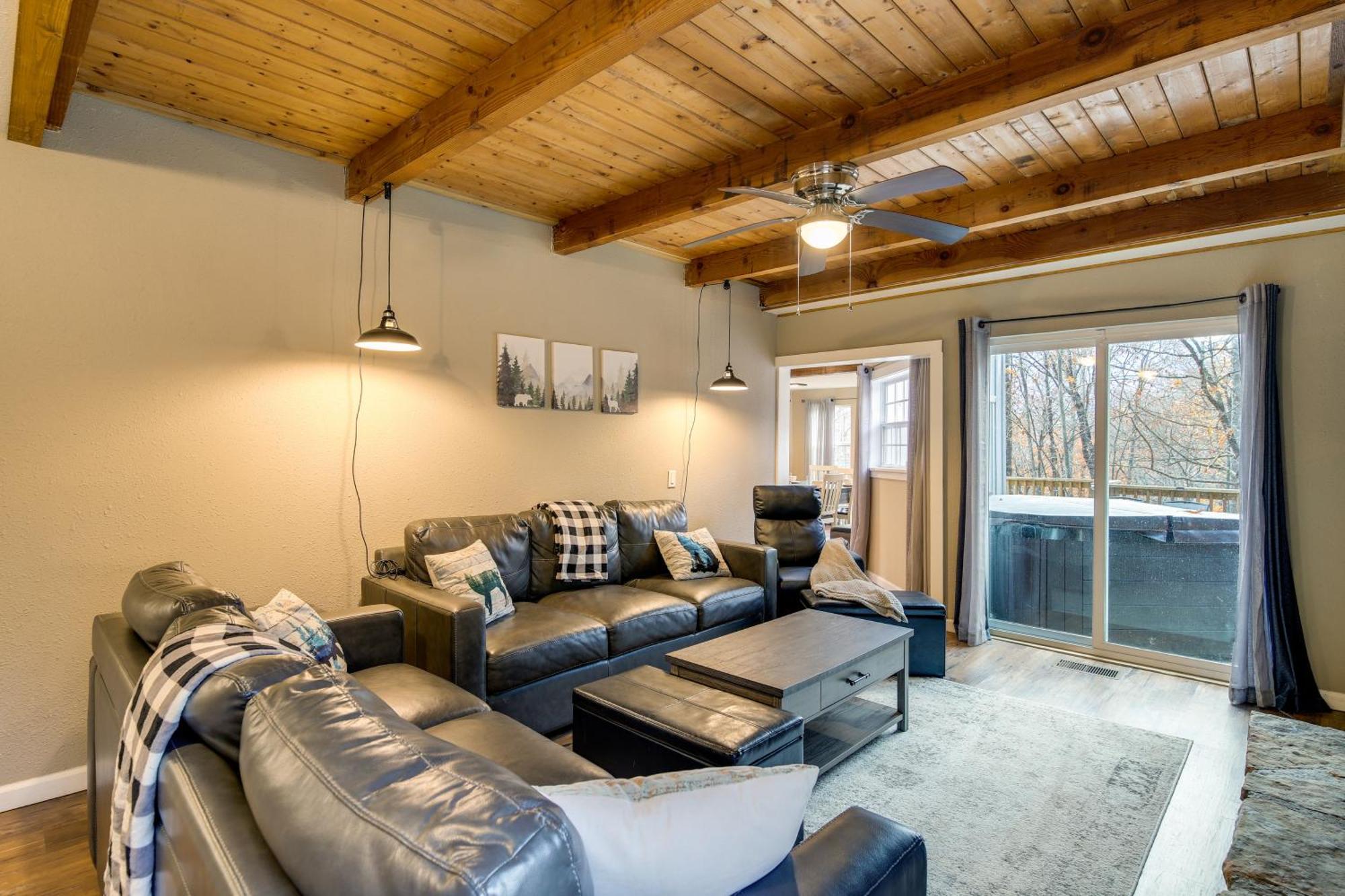 Updated Cobbly Nob Resort Home With Hot Tub! Gatlinburg Buitenkant foto